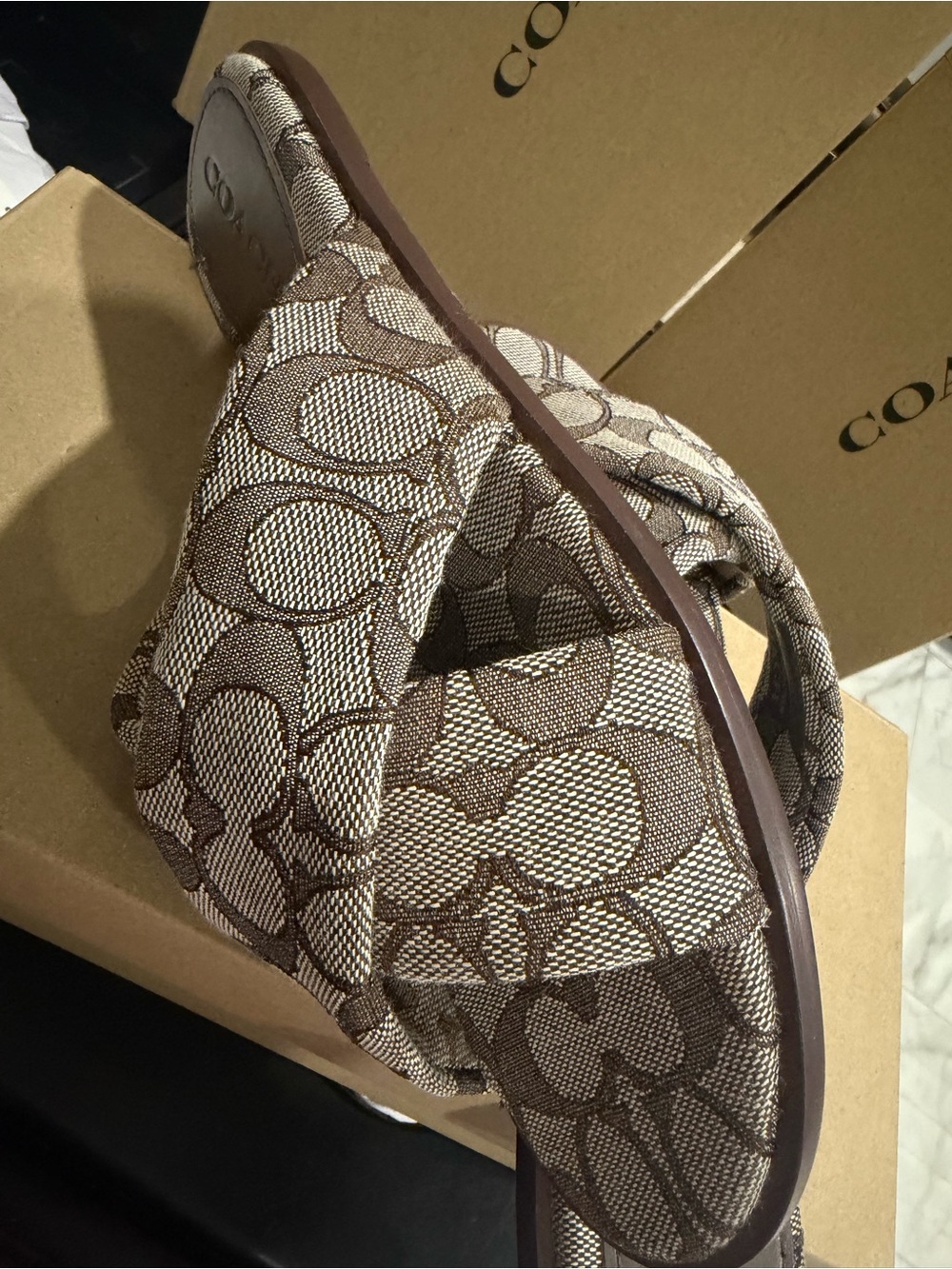 Coach Women Link Criss Cross Slide Signature Comfort Sandals 8.5 B New with box - Picture 7 of 14